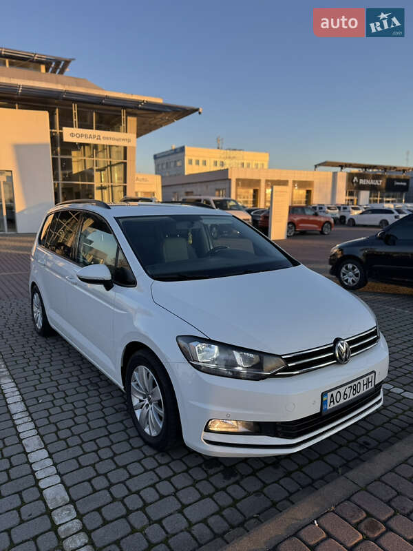 Микровэн Volkswagen Touran 2015 в Виноградове