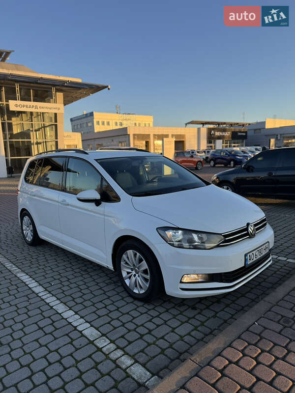 Микровэн Volkswagen Touran 2015 в Виноградове