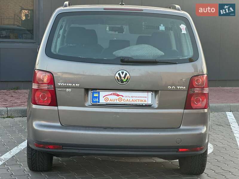 Минивэн Volkswagen Touran 2009 в Одессе