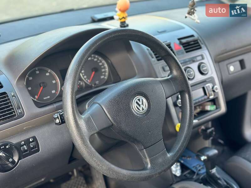 Минивэн Volkswagen Touran 2009 в Одессе