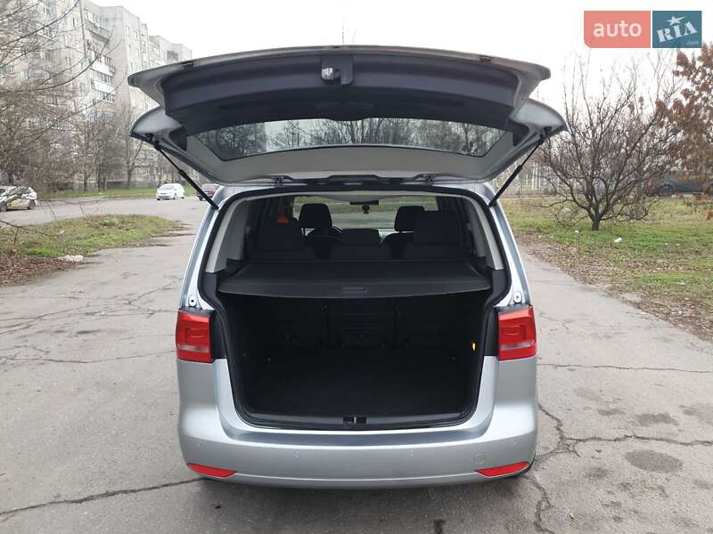 Минивэн Volkswagen Touran 2011 в Кременчуге