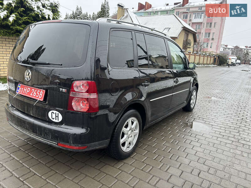 Минивэн Volkswagen Touran 2007 в Рожище