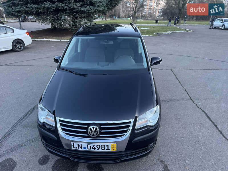 Минивэн Volkswagen Touran 2008 в Ровно