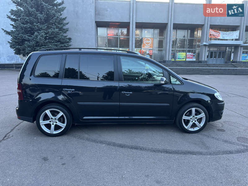 Минивэн Volkswagen Touran 2008 в Ровно