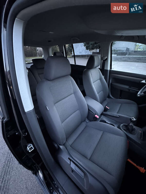 Минивэн Volkswagen Touran 2008 в Ровно