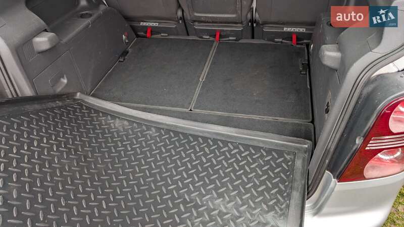 Минивэн Volkswagen Touran 2007 в Шепетовке фото 10 Минивэн Volkswagen Touran 2007 в Шепетовке