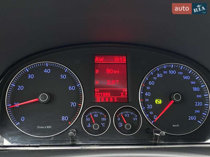 Минивэн Volkswagen Touran 2010 в Мукачево фото 13 Минивэн Volkswagen Touran 2010 в Мукачево