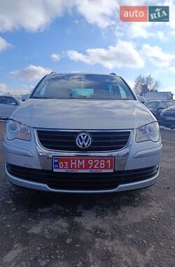 Мінівен Volkswagen Touran 2007 в Луцьку