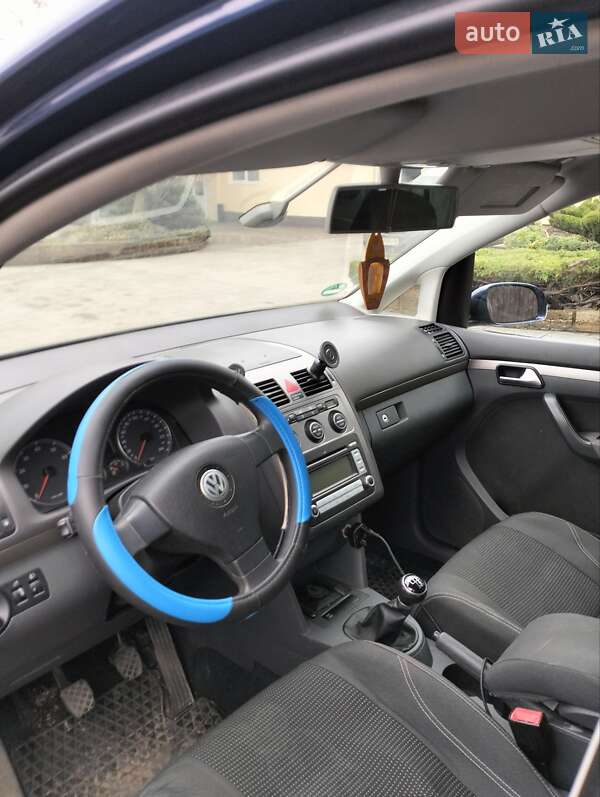 Минивэн Volkswagen Touran 2007 в Кобеляках