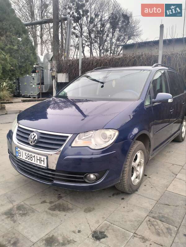 Минивэн Volkswagen Touran 2007 в Кобеляках