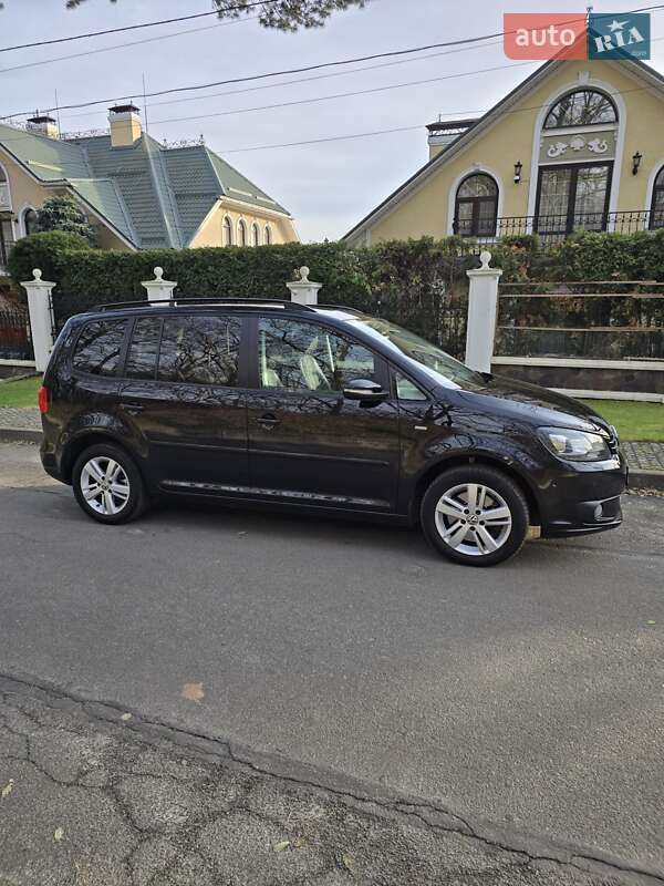 Мінівен Volkswagen Touran 2012 в Києві