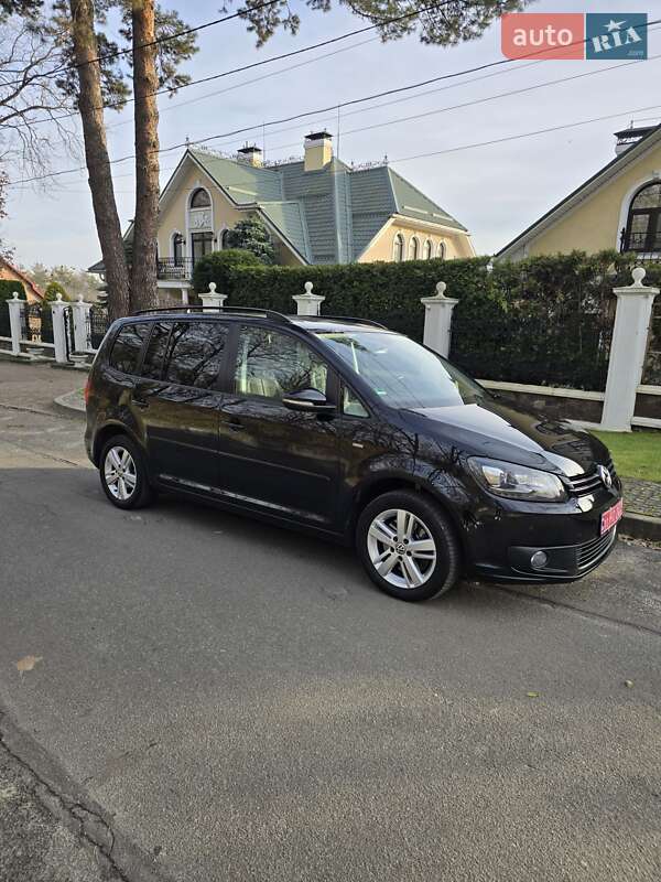 Мінівен Volkswagen Touran 2012 в Києві