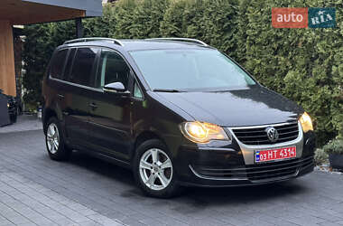 Мінівен Volkswagen Touran 2010 в Дубні