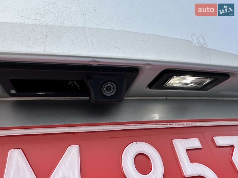 Микровэн Volkswagen Touran 2020 в Луцке