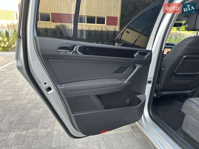 Микровэн Volkswagen Touran 2020 в Луцке