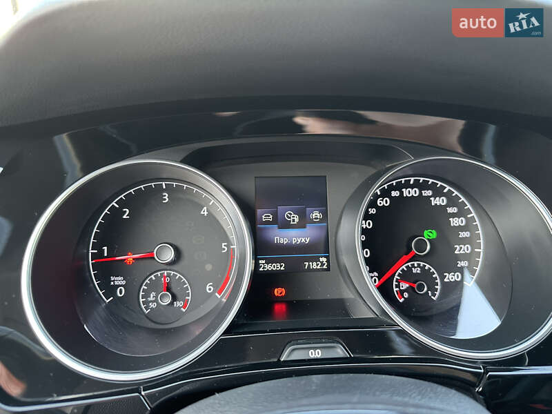 Микровэн Volkswagen Touran 2020 в Луцке