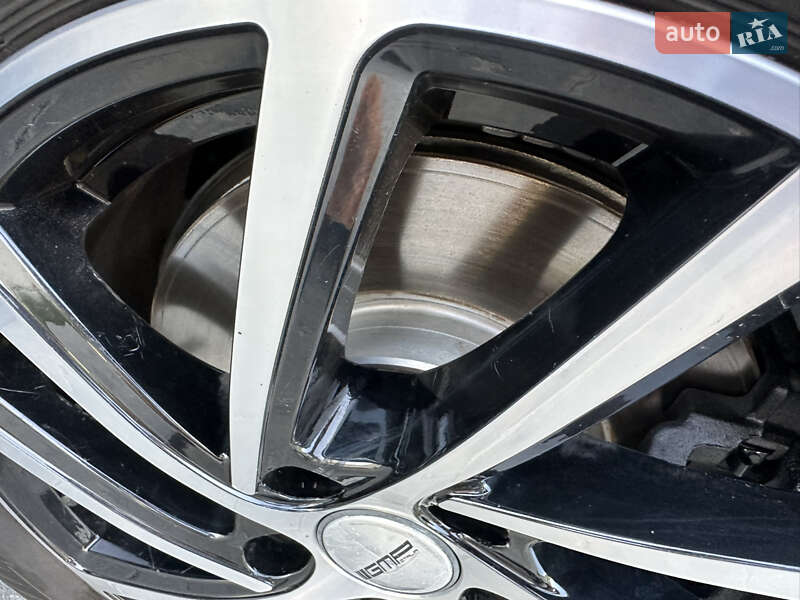 Микровэн Volkswagen Touran 2020 в Луцке