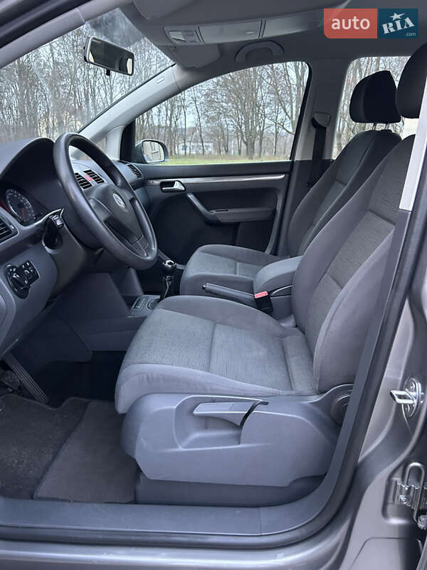 Минивэн Volkswagen Touran 2009 в Золотоноше