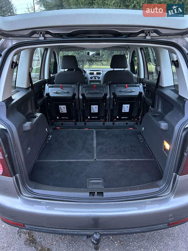 Минивэн Volkswagen Touran 2009 в Золотоноше