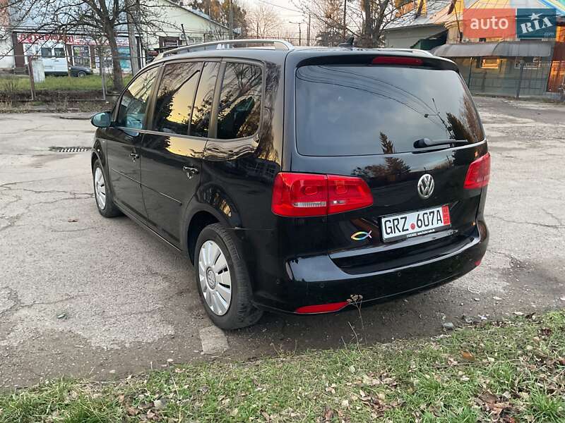 Минивэн Volkswagen Touran 2014 в Черновцах