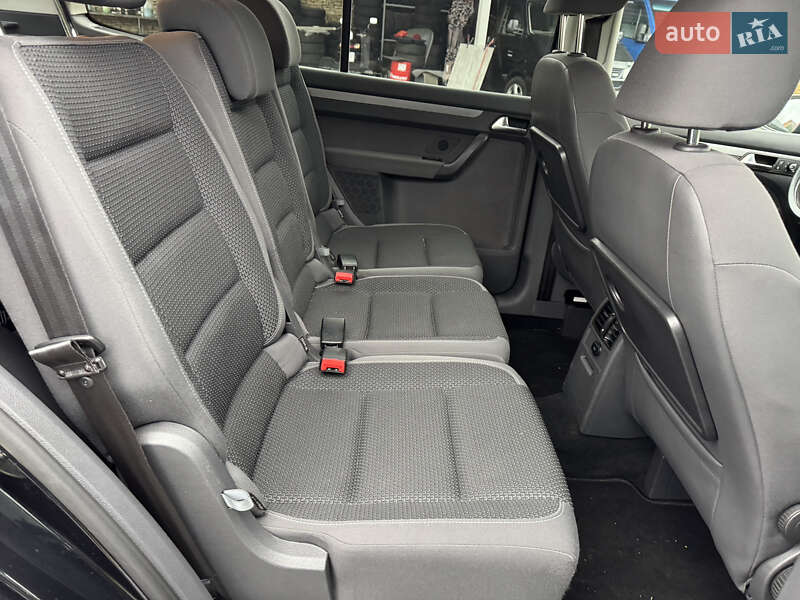 Минивэн Volkswagen Touran 2011 в Луцке фото 23 Минивэн Volkswagen Touran 2011 в Луцке