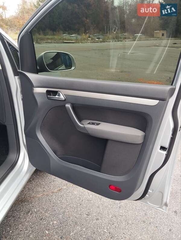 Минивэн Volkswagen Touran 2007 в Бердичеве