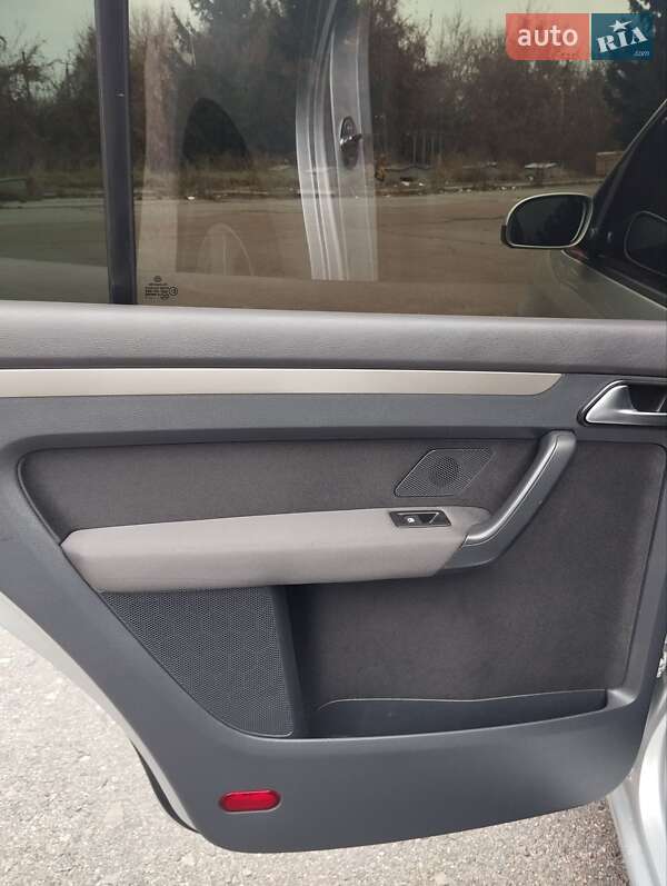 Минивэн Volkswagen Touran 2007 в Бердичеве