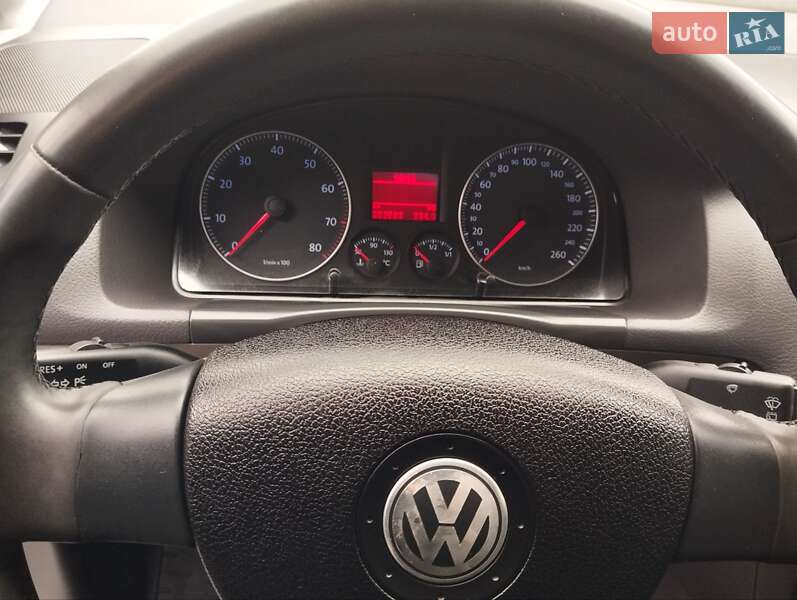 Минивэн Volkswagen Touran 2007 в Бердичеве