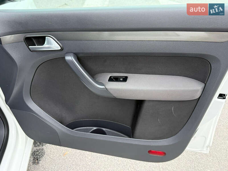 Минивэн Volkswagen Touran 2008 в Виннице