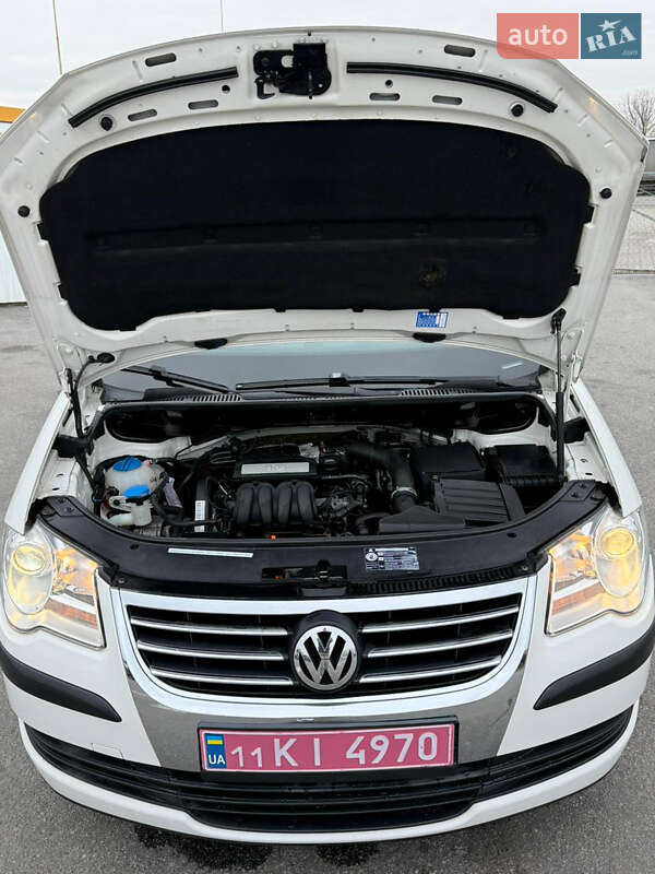 Минивэн Volkswagen Touran 2008 в Виннице