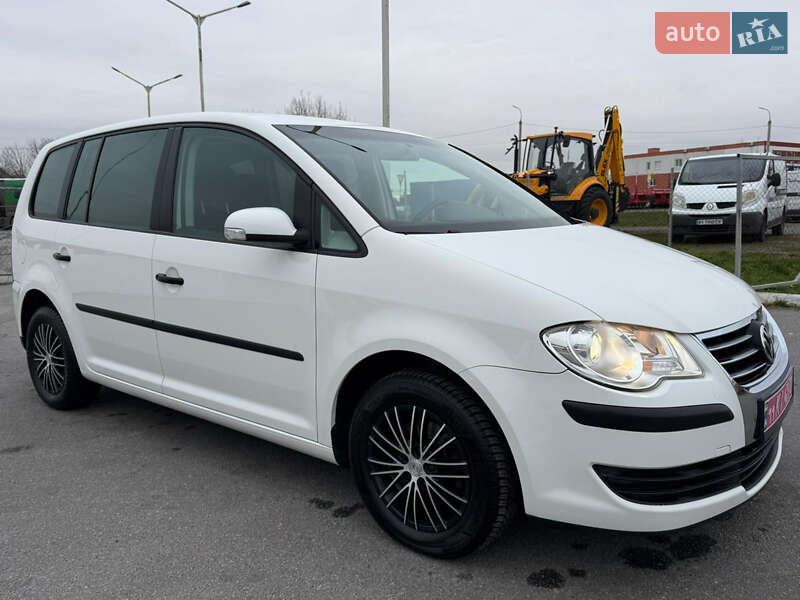 Минивэн Volkswagen Touran 2008 в Виннице