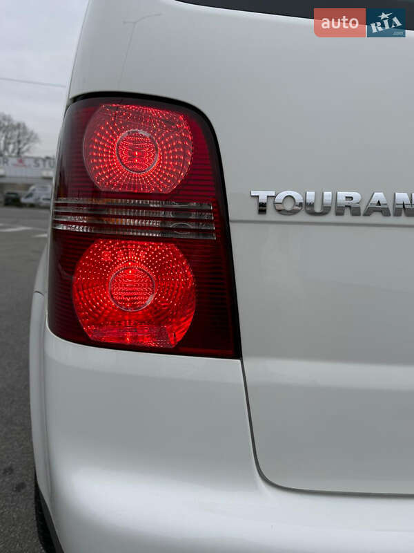 Минивэн Volkswagen Touran 2008 в Виннице