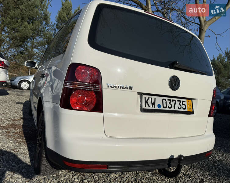 Минивэн Volkswagen Touran 2008 в Виннице