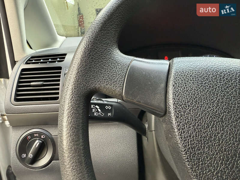 Минивэн Volkswagen Touran 2008 в Виннице