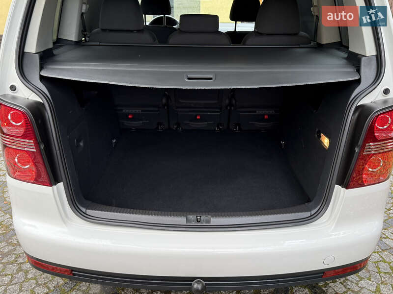 Минивэн Volkswagen Touran 2008 в Виннице