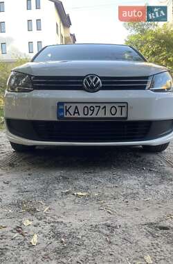 Минивэн Volkswagen Touran 2011 в Киеве
