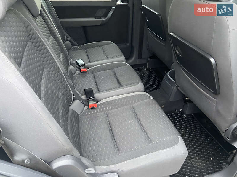 Минивэн Volkswagen Touran 2009 в Косове