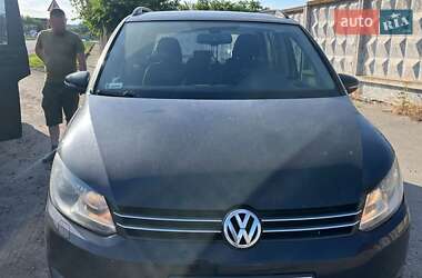 Минивэн Volkswagen Touran 2010 в Чугуеве