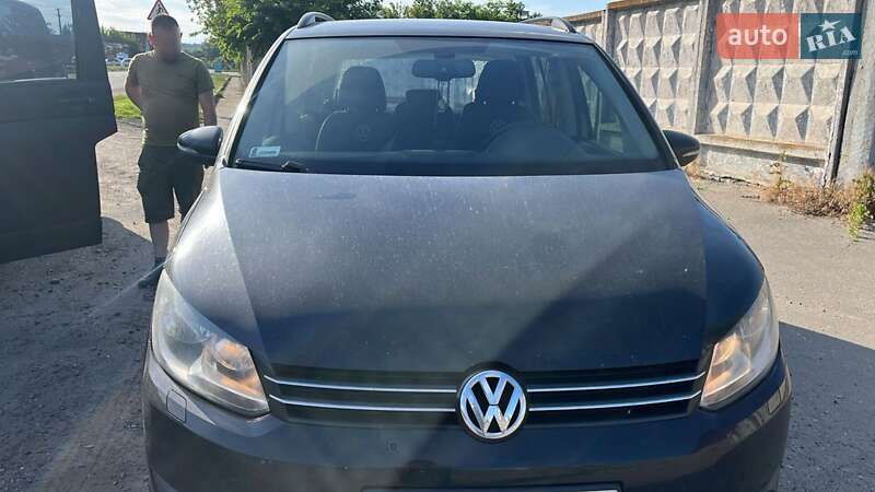 Минивэн Volkswagen Touran 2010 в Чугуеве фото Минивэн Volkswagen Touran 2010 в Чугуеве