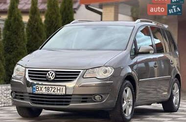Минивэн Volkswagen Touran 2007 в Черновцах