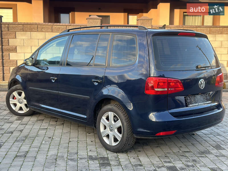 Минивэн Volkswagen Touran 2014 в Ровно