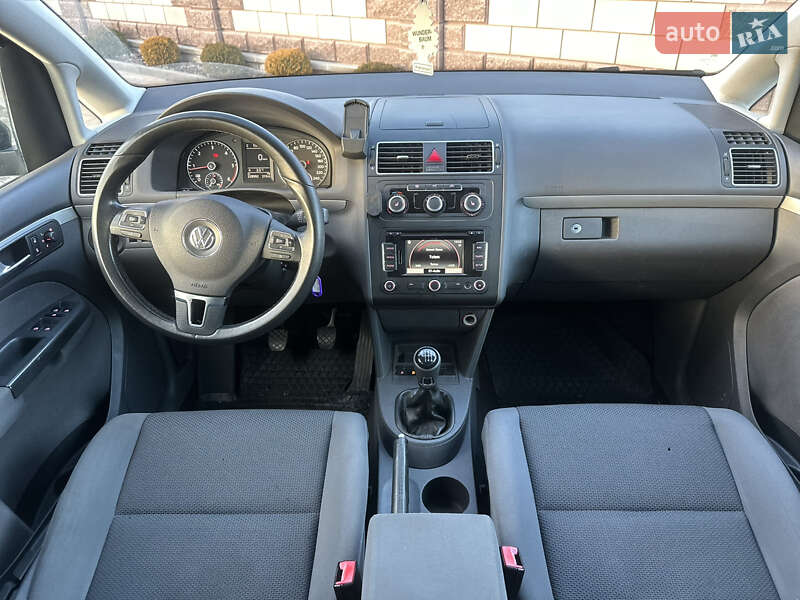 Минивэн Volkswagen Touran 2014 в Ровно