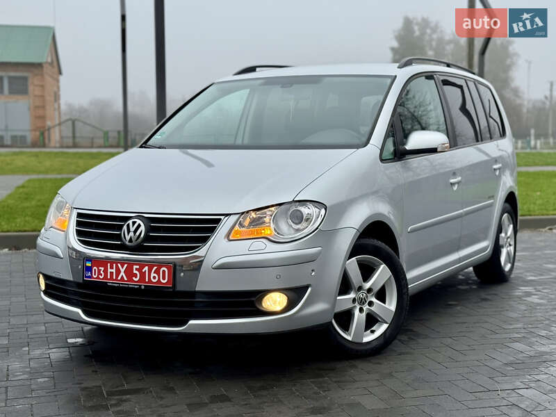 Мінівен Volkswagen Touran 2009 в Лубнах