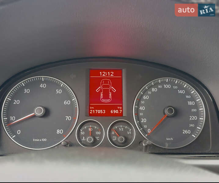 Мінівен Volkswagen Touran 2009 в Лубнах