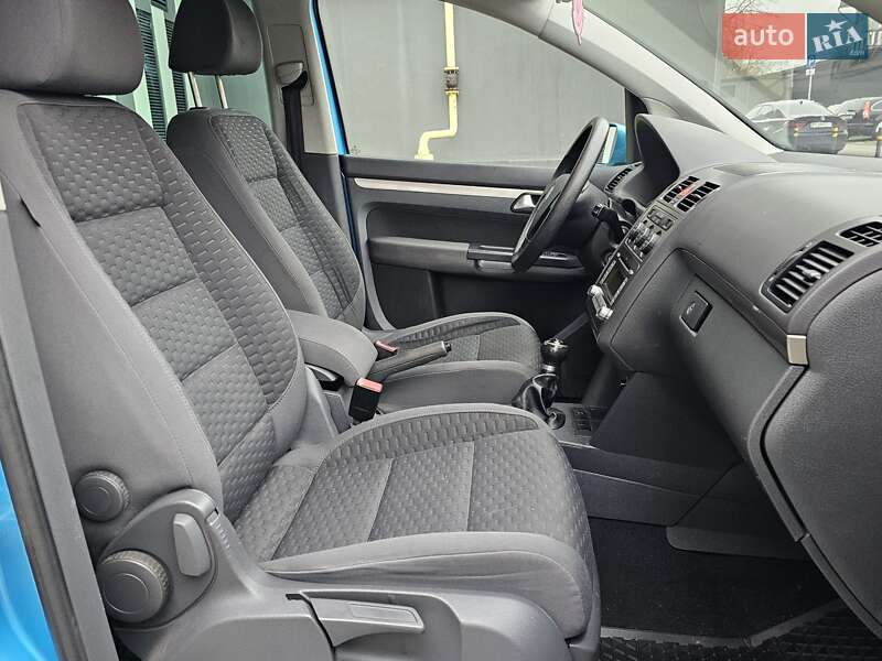 Минивэн Volkswagen Touran 2007 в Львове фото 13 Минивэн Volkswagen Touran 2007 в Львове