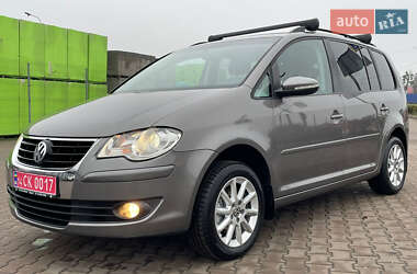 Мінівен Volkswagen Touran 2009 в Вінниці