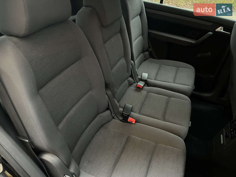 Минивэн Volkswagen Touran 2009 в Виннице