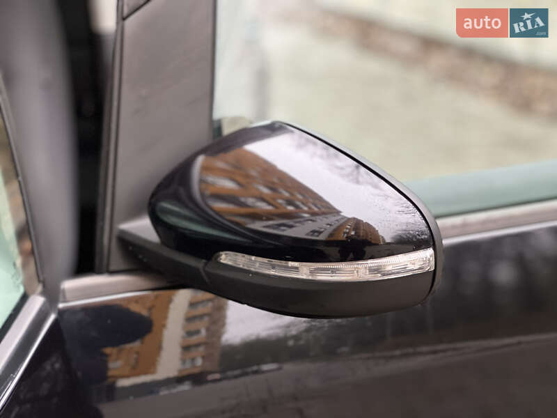 Минивэн Volkswagen Touran 2009 в Виннице