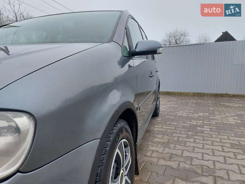 Мінівен Volkswagen Touran 2005 в Сторожинці фото 5 Мінівен Volkswagen Touran 2005 в Сторожинці
