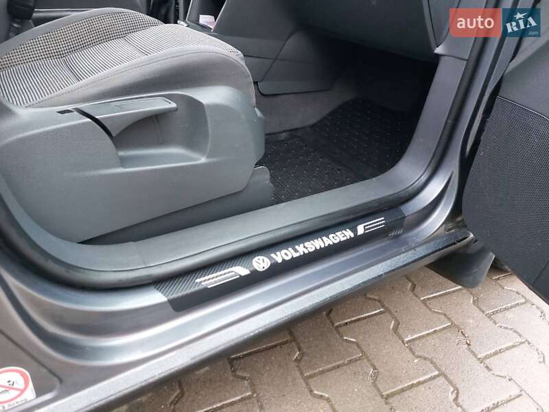 Мінівен Volkswagen Touran 2005 в Сторожинці фото 11 Мінівен Volkswagen Touran 2005 в Сторожинці